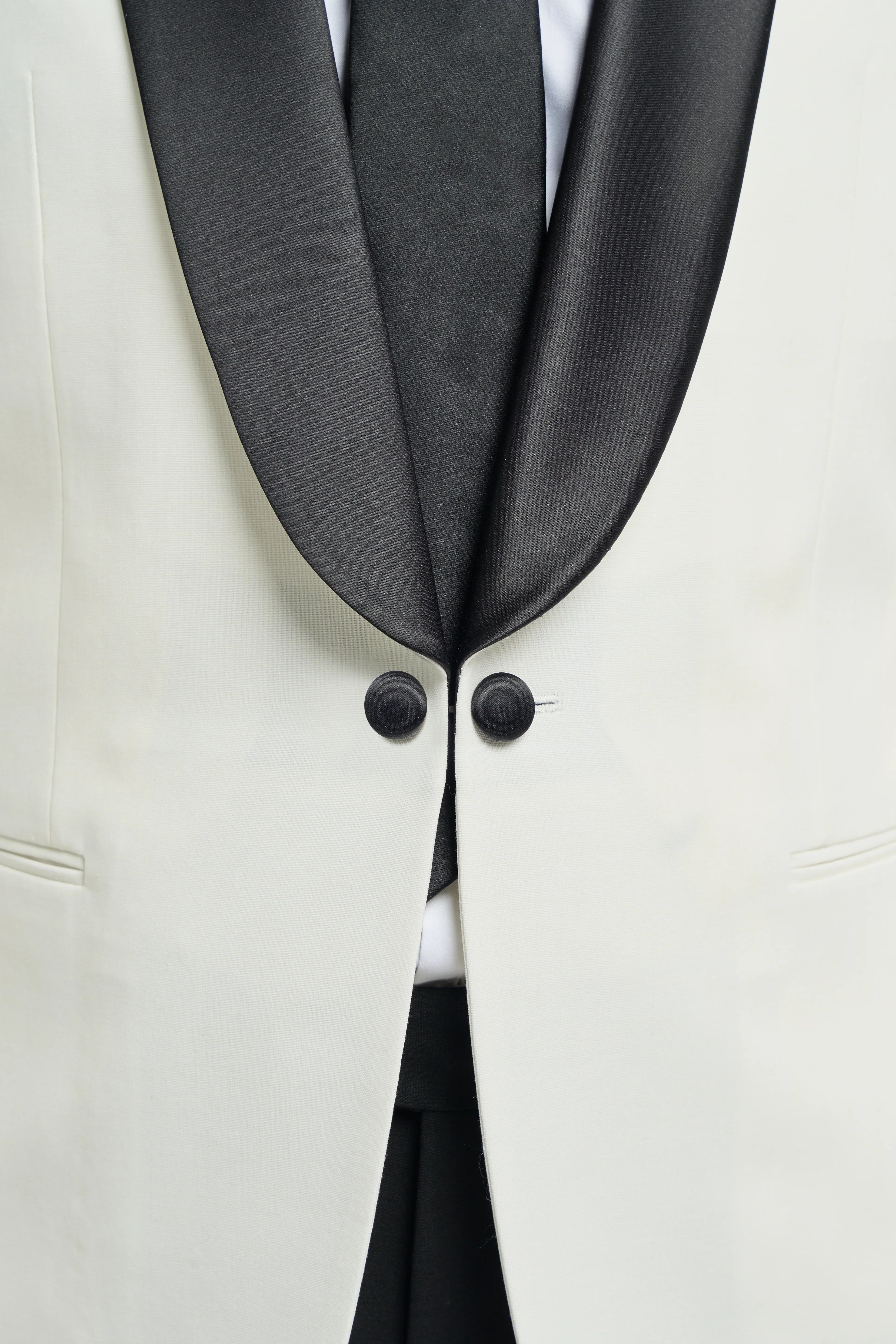 Aspen - Men's Cream 2 Piece Shawl Collar Tuxedo Suit